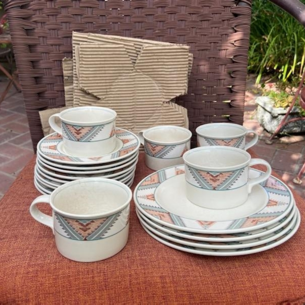 Santa Fe Dinnerware Set by Mikasa